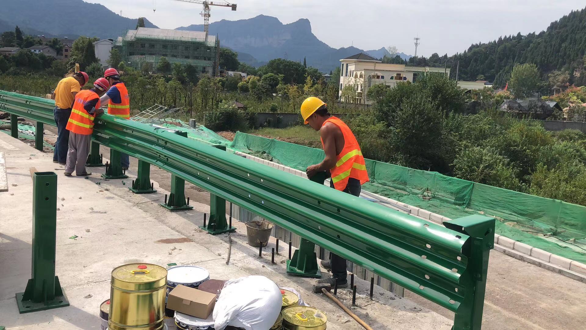 加查县高速公路波形护栏热镀锌波形护栏 - 推荐