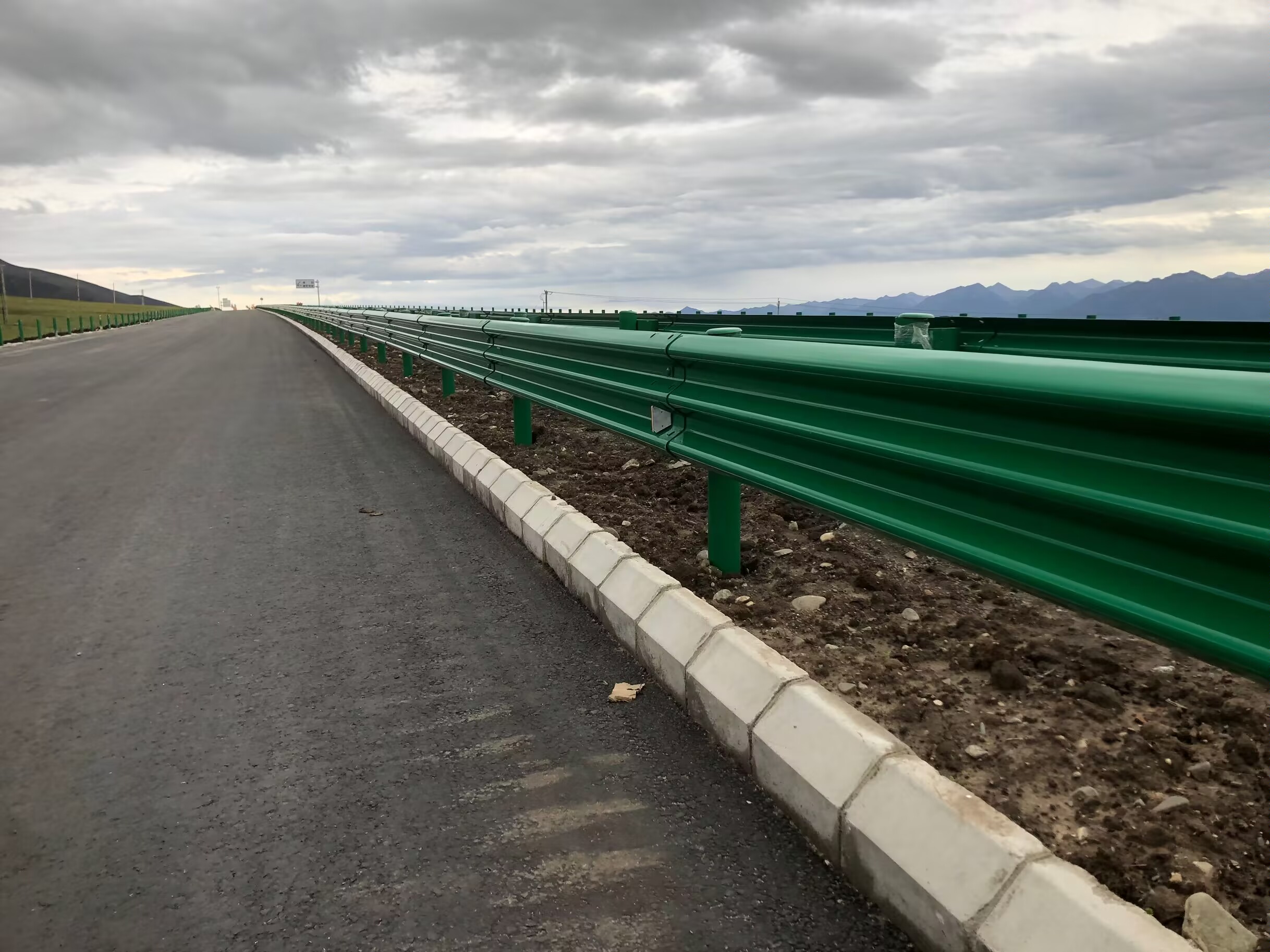 加查县乡村公路波形护栏双波波形护栏 - 推荐
